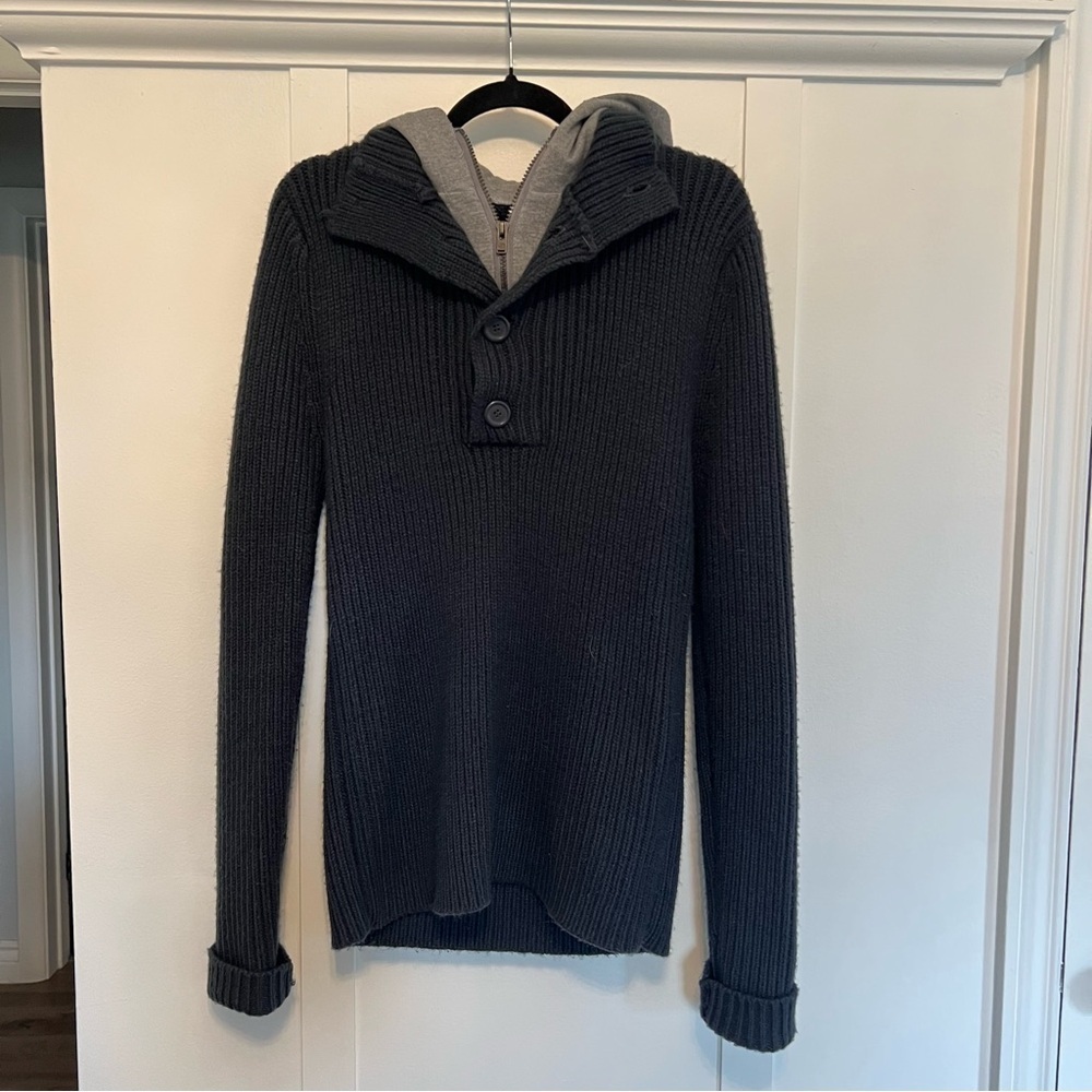 Men's Brody Size Medium Blue and Grey Sweater - Layered Look - Picture 2 of 6